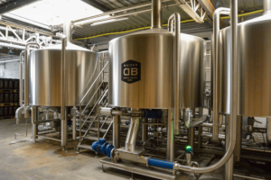 Telex : Le compte Microsoft du procureur de la CPI suspendu, Vincent Villette nommé secrétaire général de la Cnil, Un datacenter pour chauffer l'eau de brassage d'une bière