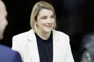 Katrin Lehmann, Mercedes-Benz : « L'informatique fait partie de la solution, non du problème »