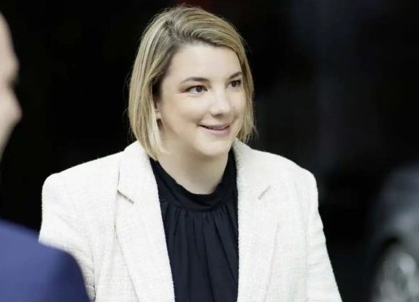 Katrin Lehmann, Mercedes-Benz : « L'informatique fait partie de la solution, non du problème »