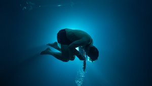 Tom Cruise en slip pour Mission Impossible 8 : la star réalise une cascade périlleuse pour conclure en beauté la saga d'action