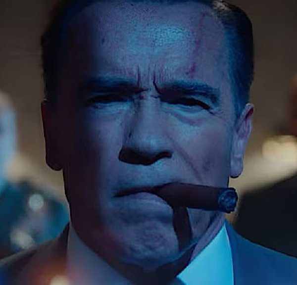 Ce film de SF avec Schwarzenegger et Fassbender n'est jamais sorti : 10 minutes ont fuité en 2025 et c'est FOU !