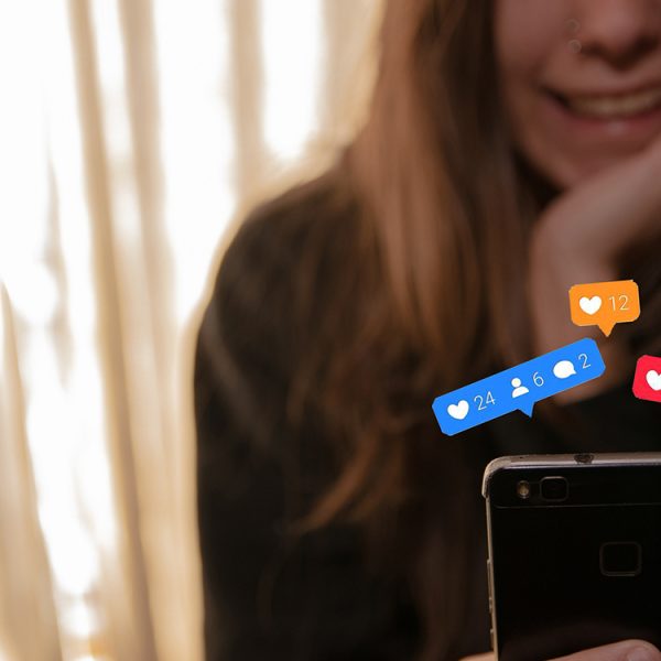 Vos “j’aime” sur les réseaux sociaux peuvent maintenant se retourner contre vous si vous piratez des films