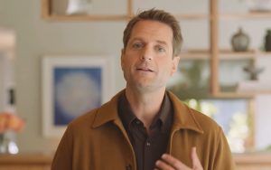 Ce patron de startup se remplace par une version IA de lui-même, parfait pour éviter les réunions à rallonge