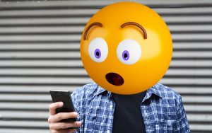 Envoyer des GIFs et emojis sur Android va devenir beaucoup plus simple grâce à cette mise à jour astucieuse