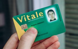La carte vitale sur smartphone est disponible dans ces nouveaux départements, voici la liste