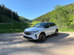 Peugeot e-3008 Dual Motor : un moteur de plus et tout est pardonné ?