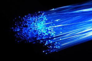 Déploiement de la fibre : Orange cale, l’Arcep gronde
