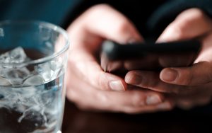 Et si toucher votre smartphone vous sauvait la vie ? On vous explique comment