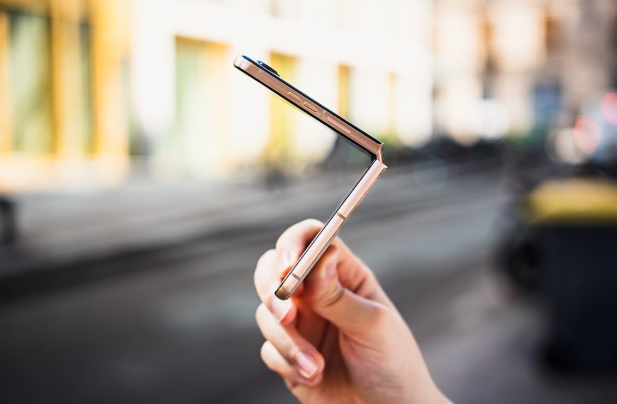 Test Motorola Razr 60 Ultra : un pliant qui utilise son plein potentiel