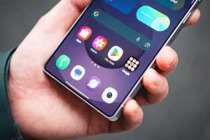 Android 16 chez Samsung : Google confirme l’arrivée imminente de One UI 8