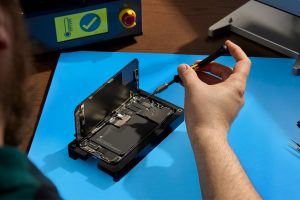 Les réparations en Apple Store vont bientôt coûter moins cher