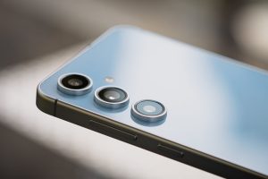 Galaxy S25 FE : mêmes capteurs photo, même puce, même smartphone ?