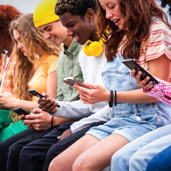 Et si on supprimait internet ? L’idée séduit un nombre surprenant de jeunes
