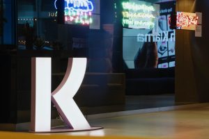 Après avoir tout misé sur l’IA, Klarna revient aux humains