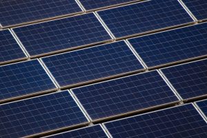 TotalEnergies inaugure un parc de 400 000 panneaux solaires en Europe