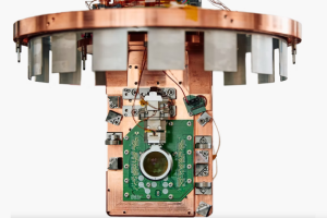 Telex : Le résolveur DNS4EU lancé, IonQ rachète Oxford Ionics, Numéros de téléphone de comptes Google vulnérables