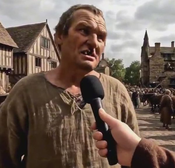 Un internaute a créé une vidéo IA "interviewant" des gens des années 1500, on se croirait dans Kingdom Come et c'est hilarant…