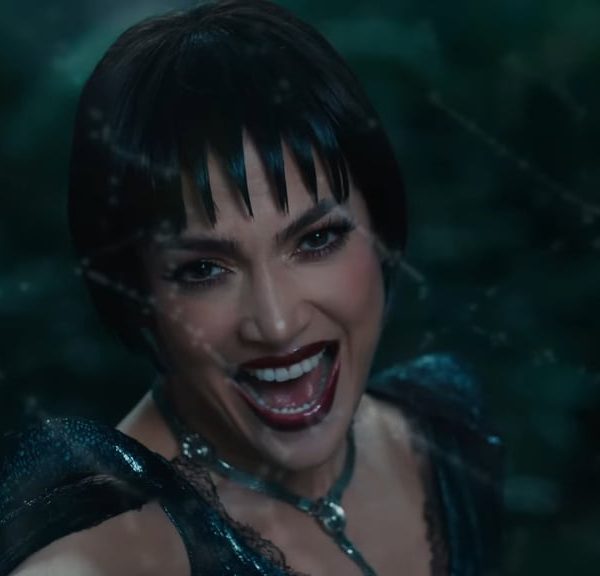 Jennifer Lopez est la prochaine Spider-Woman, mais ce n'est vraiment pas ce que vous croyez…