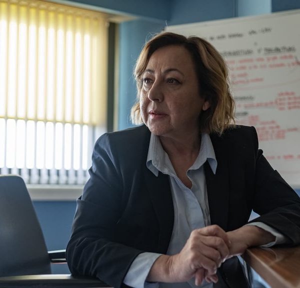 Netflix a trouvé un nouveau succès : un thriller policier basé sur une histoire vraie, mais les critiques soulèvent des interrogations