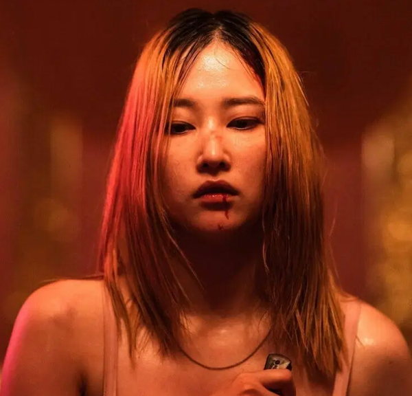 "Des combats badass" Il existe un autre film d'action Ballerina sans Ana de Armas. Notée 91%, c'est une exclusivité Netflix