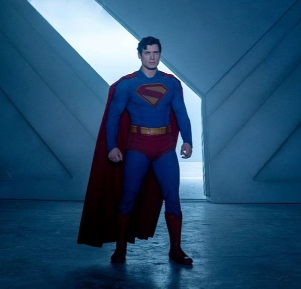 Le plus puissant des super-héros revient au cinéma en 2025 : le Superman de James Gunn va envoyer du lourd !