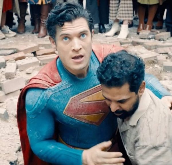 "Battez-vous !" Les fans du Superman de Zack Snyder crient à l'injustice contre ce qui leur semble être une terrible imposture…