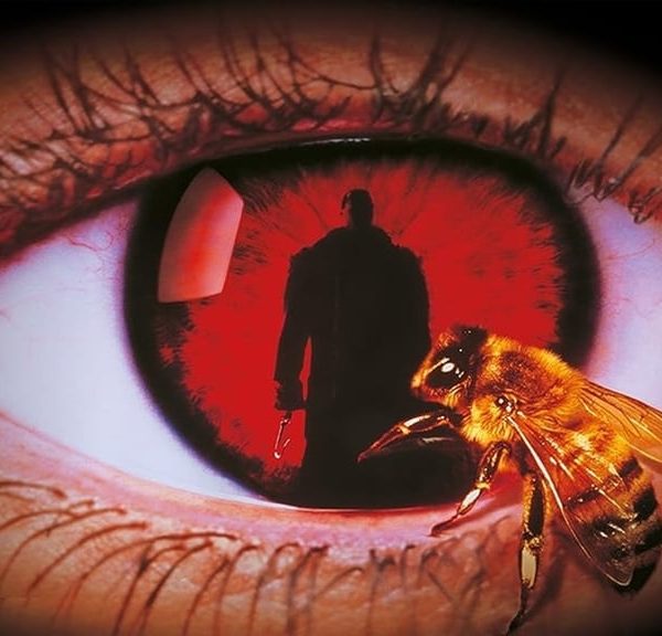 Cet acteur a mis 500 abeilles dans sa bouche pour une scène épique… Et n'a touché que 27 000 dollars pour ça !