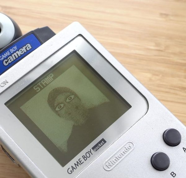 Il prend de plus belles photos que vous avec sa Game Boy !