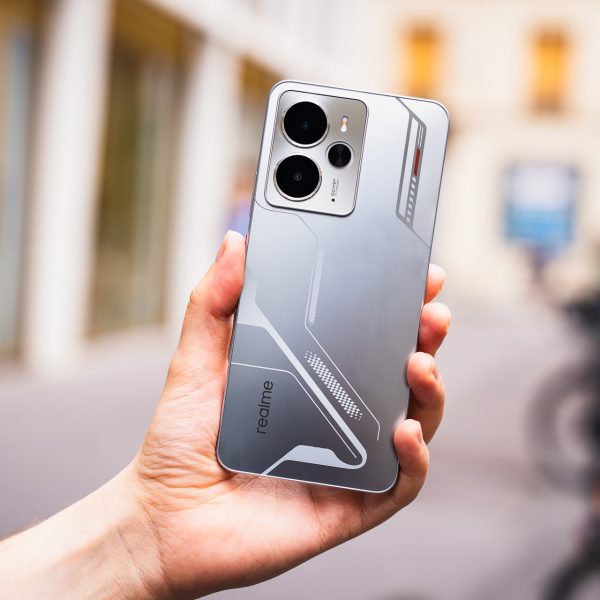 Test Realme 14 : le smartphone milieu de gamme qui veut séduire les joueurs