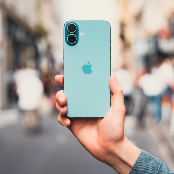 iPhone 17 : vers une recharge sans fil beaucoup plus rapide