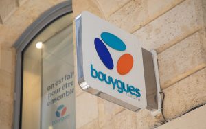 Bouygues Telecom offre 10 chaînes TV à ses abonnés Bbox pour les vacances d’été