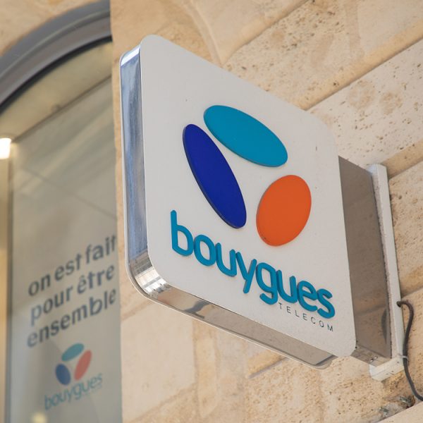Bouygues Telecom offre 10 chaînes TV à ses abonnés Bbox pour les vacances d’été