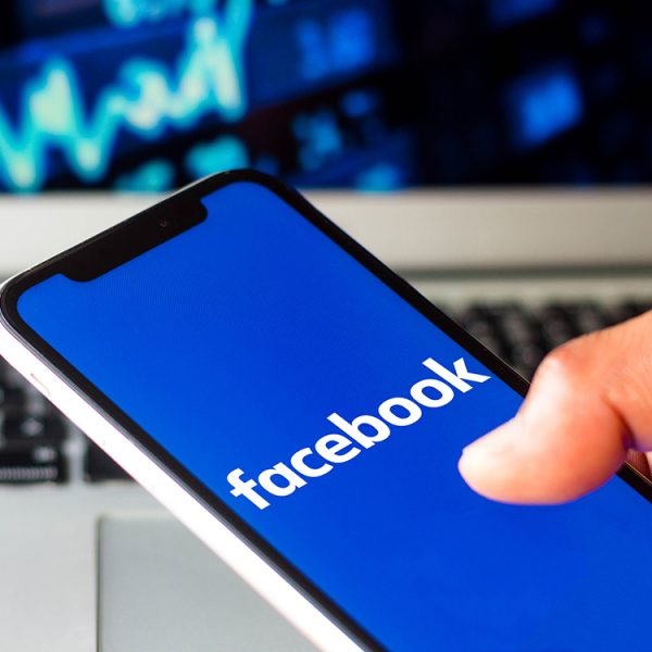Facebook veut piocher dans vos photos pour créer des images IA, faites attention à cette autorisation