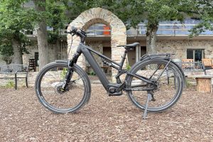 On a testé le nouveau moteur de Bosch pour les vélos électriques : le parfait compromis ?