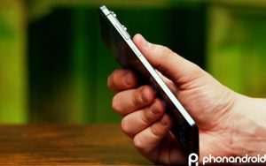 Le Galaxy S25 Edge passe avec brio ce test de solidité qu’on pensait perdu d’avance