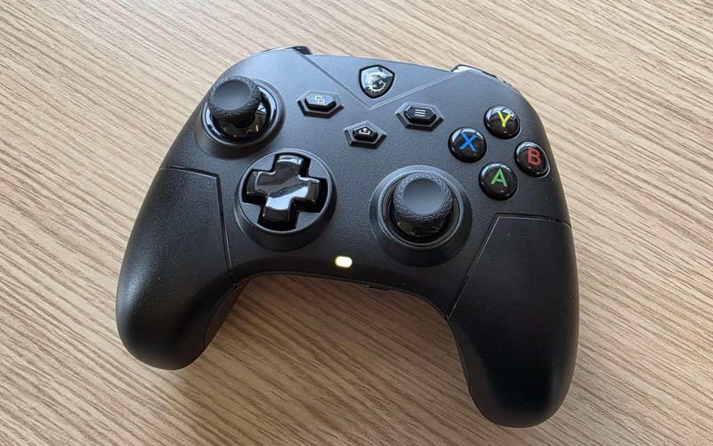 Test MSI Force GC300 Wireless : que vaut cette manette à moins de 60 euros ?