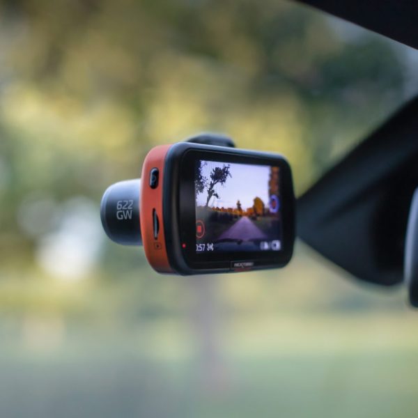 Dashcams : comment bien choisir votre première caméra embarquée pour la voiture