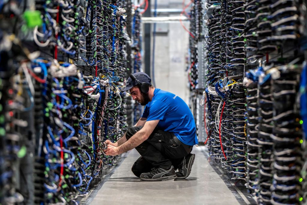 OVHcloud à la place de Microsoft ? Le cloud européen dans le ciel de Bruxelles