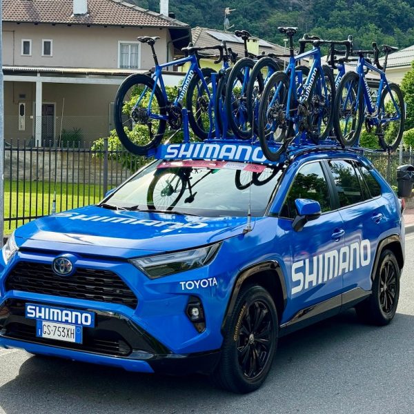 Giro 2025 : dans les coulisses de l’assistance neutre Shimano, la F1 du vélo pro
