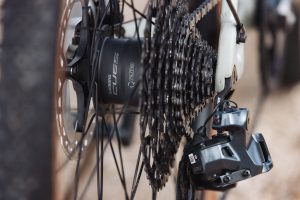 Shimano : une nouvelle transmission automatique sans fil et sans batterie pour les vélos