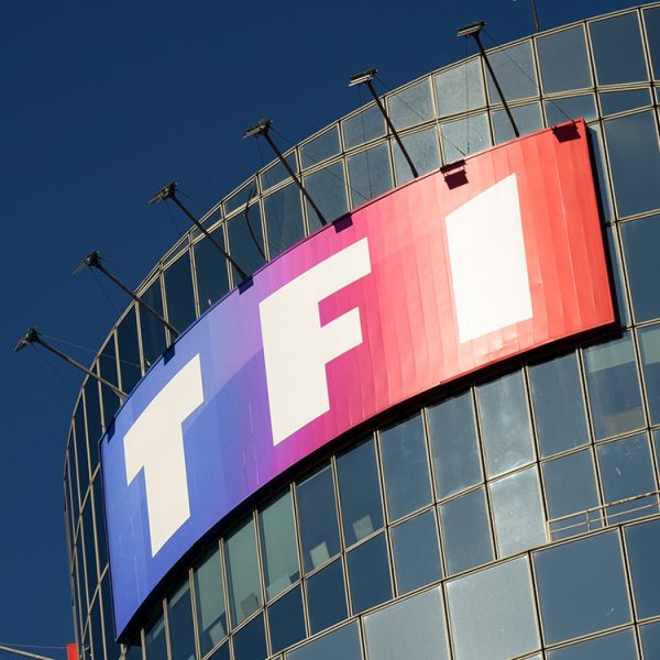 TF1 invente les microtransactions pour la TV : payer pour supprimer les pubs d’une seule émission