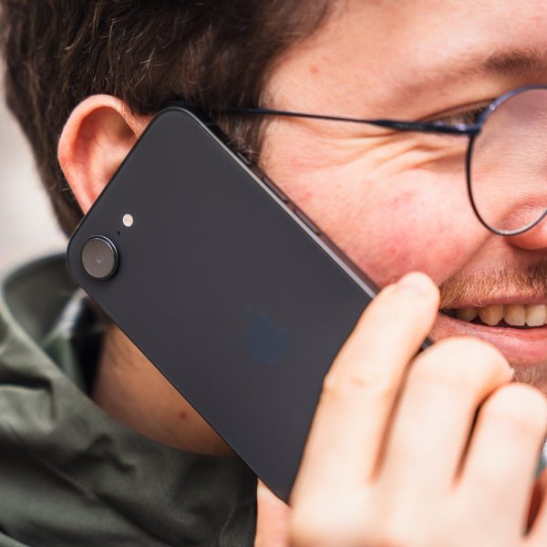 Les utilisateurs d’iPhone peuvent profiter gratuitement de la « vraie » 5G d’Orange