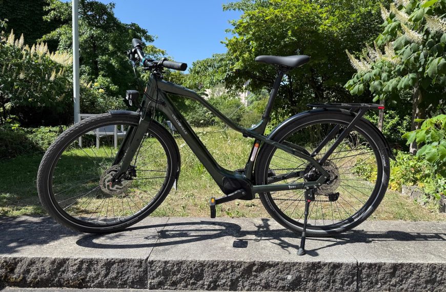 On a testé le premier vélo électrique pour la ville avec le moteur de DJI : monstrueux !