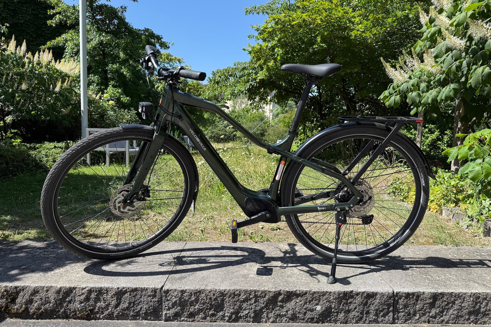 On a testé le premier vélo électrique pour la ville avec le moteur de DJI : monstrueux !