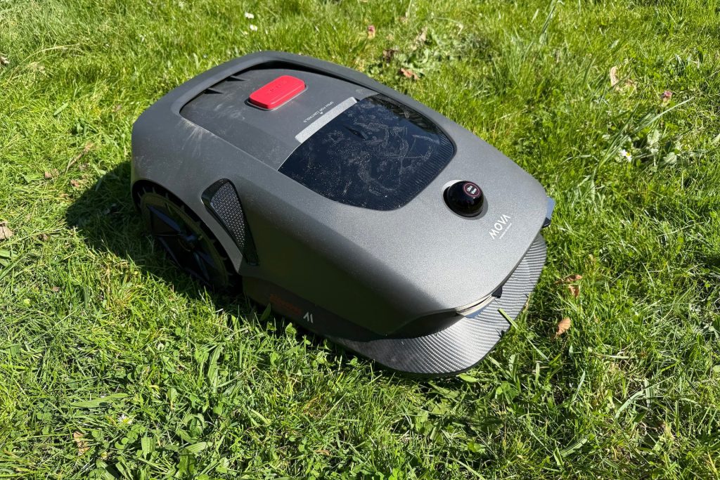 Test Mova 600 : tondeuse robot + LiDAR à moins de 900 euros, le combo parfait ?