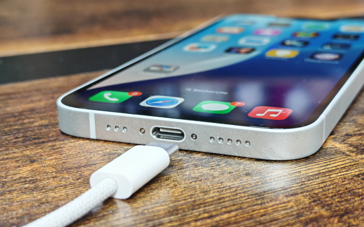 L’iPhone 17 pourrait bien avoir une recharge sans fil trois fois plus rapide grâce à ce nouveau standard