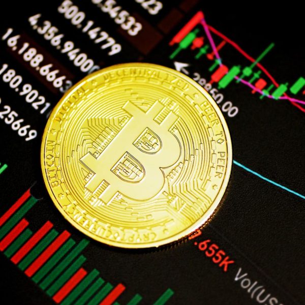 Le Bitcoin dévisse suite aux frappes de Donald Trump sur l’Iran
