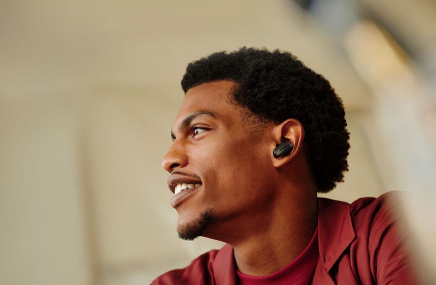 Bose annonce les QuietComfort Ultra 2, des écouteurs TWS haut de gamme débordant d’IA