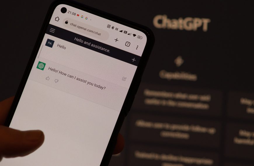 ChatGPT, Gemini, Claude… pourquoi certaines IA polluent 50 fois plus que les autres
