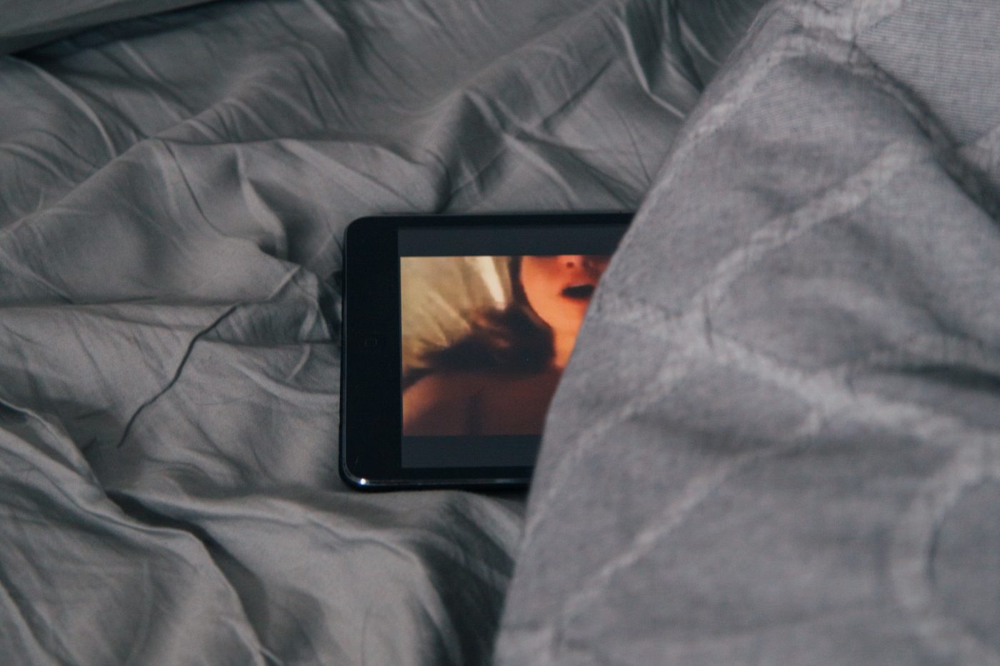 Les Français privés de YouPorn : la vérification de l’âge est « inefficace, hasardeuse et dangereuse », selon Aylo